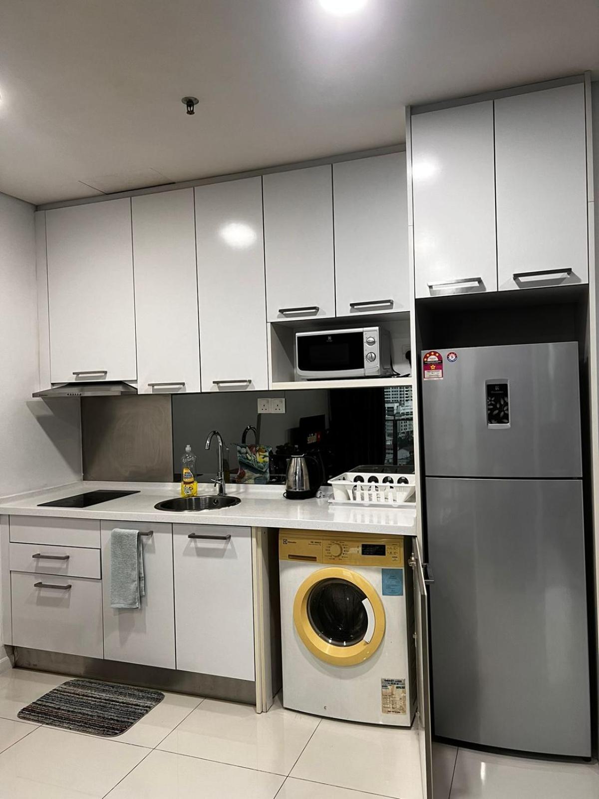 Summer Suites Klcc By Homestay กัวลาลัมเปอร์ ภายนอก รูปภาพ